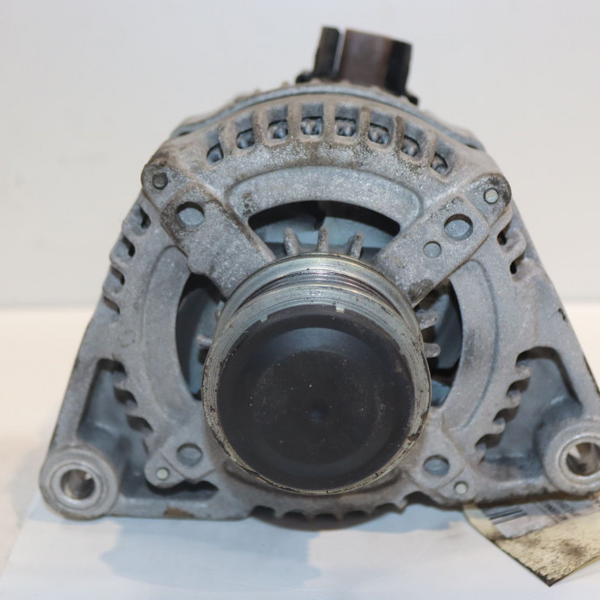 Alternateur occasion  Opel CORSA E (X15) 1.4 (08, 68) (2014)   13585666  1