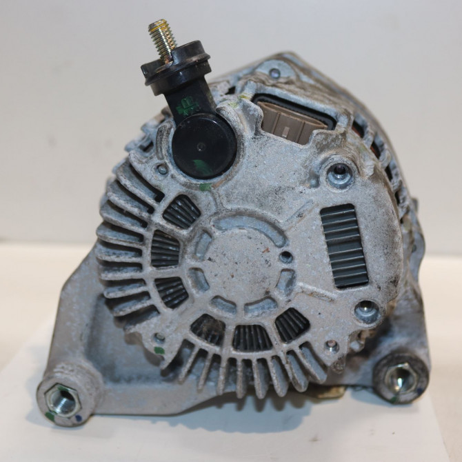 Alternateur occasion  Mazda 2 (DL, DJ) 1.5 skyactiv-g (2014)   P53N18300C  4
