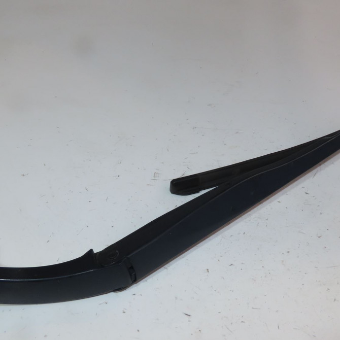 Bras essuie-glace avant gauche occasion  Hyundai KONA (OS, OSE, OSI) 1.6 crdi e-vgt (2018)   98311J9000  1