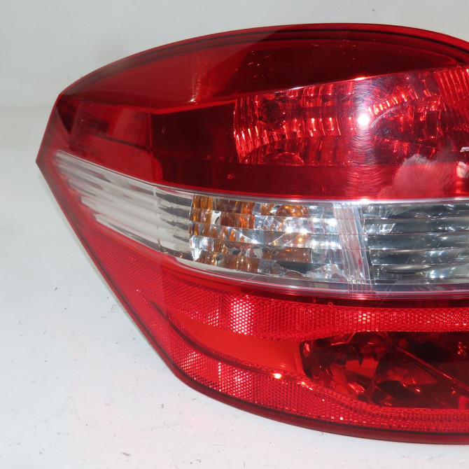 Feu arrière gauche occasion  Renault LAGUNA III Grandtour (KT0/1) 2.0 dci (kt0m, kt0n, kt0s, kt19, kt1f) (2008-2015)   265550021R  1