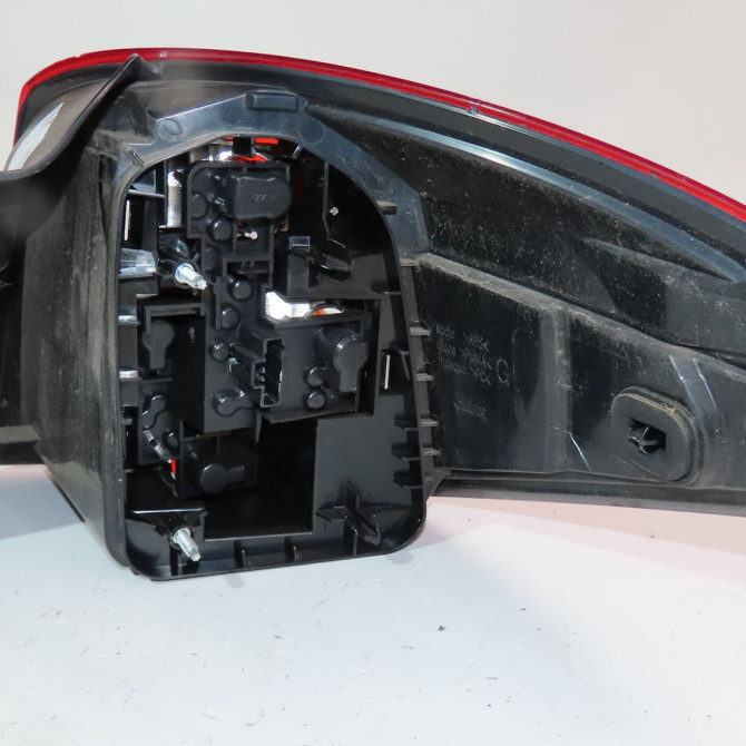 Feu arrière gauche occasion  Renault LAGUNA III Grandtour (KT0/1) 2.0 dci (kt0m, kt0n, kt0s, kt19, kt1f) (2008-2015)   265550021R  2