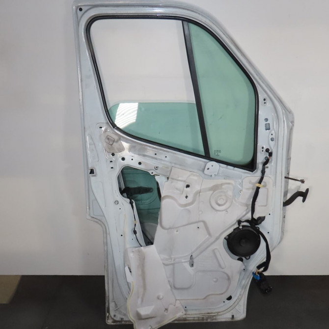Porte avant gauche occasion  Renault MASTER III Camionnette (FV) 2.3 dci 100 fwd (fv0a, fv0b, fv0g, fv0k, fv0h) (2010)   801017005R  2