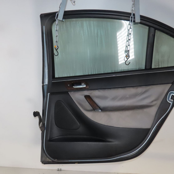 Porte arrière droite occasion  Peugeot 607 (9D, 9U) 2.2 hdi (2000-2006)   9008C6  2