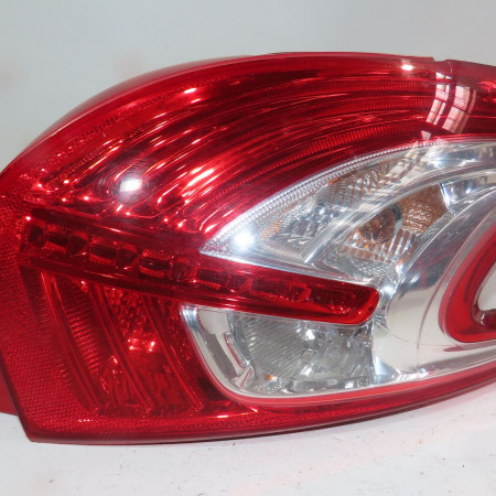 Feu arrière droit occasion  Peugeot 208 I (CA_, CC_) 1.6 hdi (2012) 5 portes   9672628380 