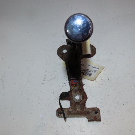 Levier frein a main occasion  Peugeot 208 I (CA_, CC_) 1.6 hdi (2012) 5 portes   98062963ZD 