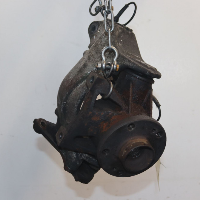 Moyeu avg occasion  Renault MEGANE II (BM0/1_, CM0/1_) 2.0 renault sport (2004-2009)   8200570190  1