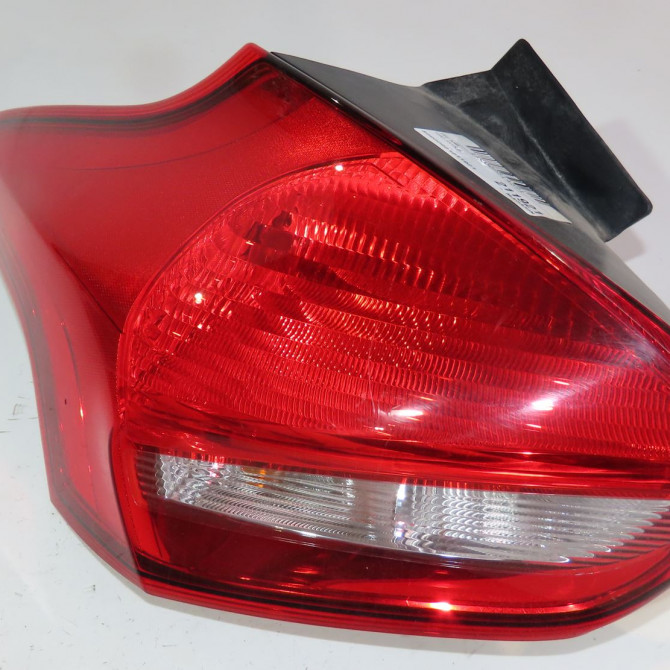 Feu arrière gauche occasion  Ford FOCUS III 1.5 tdci (2014-2017)   1893910  1