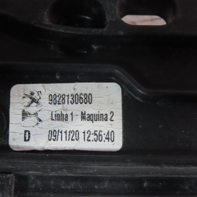 Mecanisme + moteur lève-glace avant droit occasion  Peugeot 2008 II (UD_, US_, UY_, UK_) 1.5 bluehdi 130 (2019)   9828130680  2
