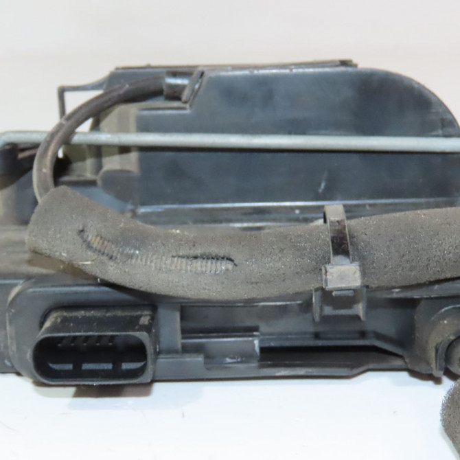 Serrure porte avg occasion  Iveco DAILY VI Camionnette 33s14, 35s14, 35c14 (2016) 3 portes   5803083736  2