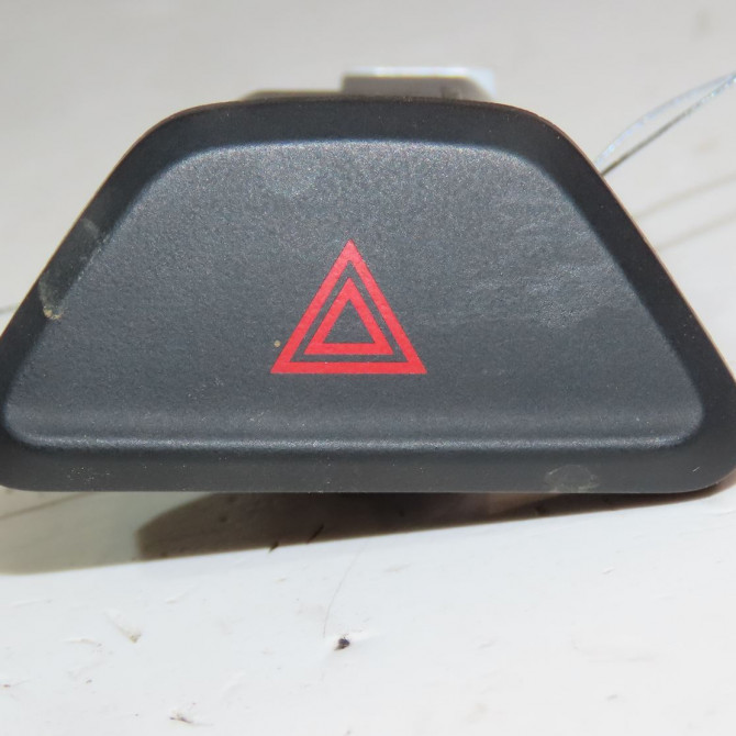 Bouton de warning occasion  Chevrolet CAMARO 2.0 turbo (2016)   202010072  1