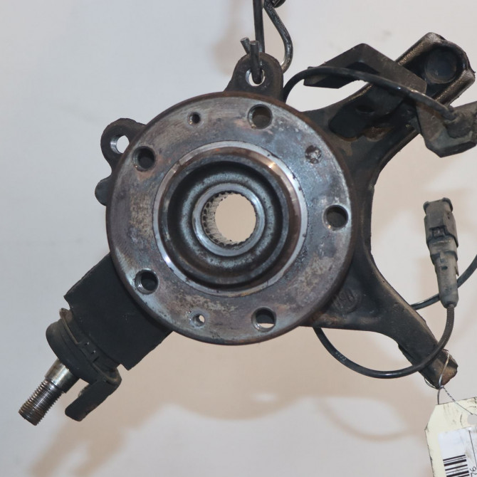 Fusee avg occasion  Peugeot RCZ 2.0 hdi (2010-2015)   3646C4  1