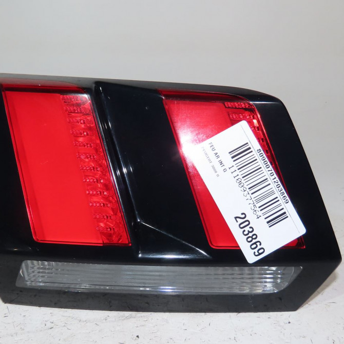 Feu arrière interieur gauche occasion  Peugeot 3008 SUV (MC_, MR_, MJ_, M4_) 1.2 thp/ puretech 130 (mrhnsm, mrhnsu, mrhnsj, mrhnyw,... (2016)   9810477880  1