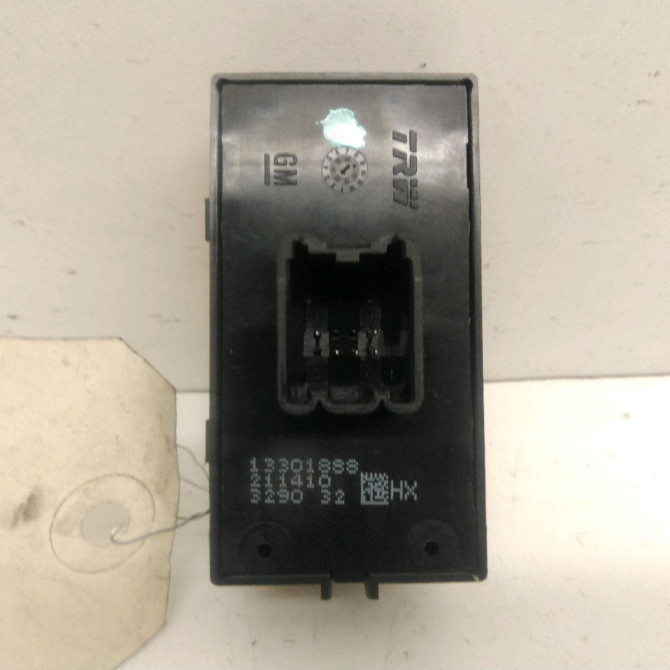 Commande leve-glace porte arrière gauche occasion  Opel ZAFIRA TOURER C (P12) 1.6 cdti (75) (2013)   13301888  2