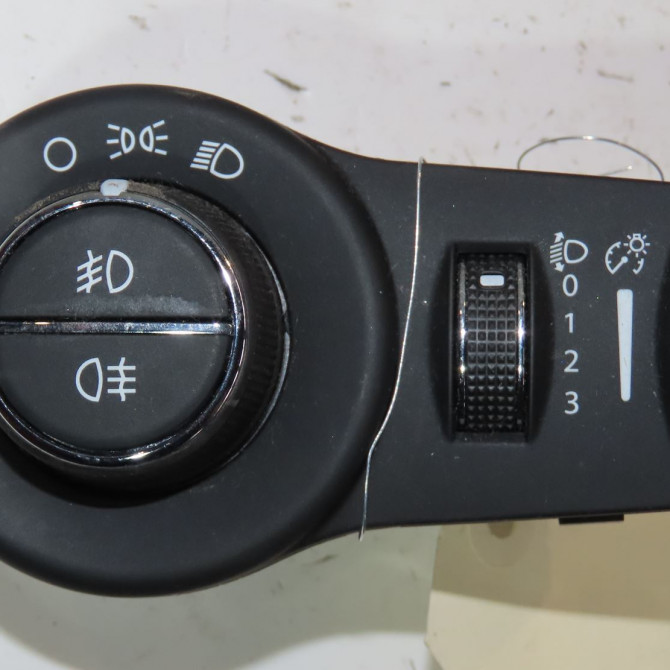 Commande eclairage occasion  Fiat 500X (334_) 1.6 (334axe1a) (2014-2020)   735658296  1