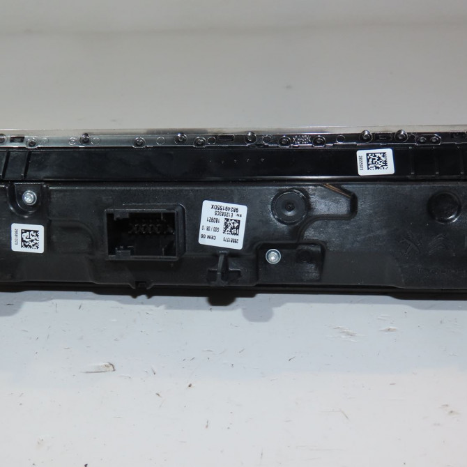 Bouton de warning occasion  Peugeot 3008 SUV (MC_, MR_, MJ_, M4_) 1.2 thp/ puretech 130 (mrhnsm, mrhnsu, mrhnsj, mrhnyw,... (2016)   98249155DX  2