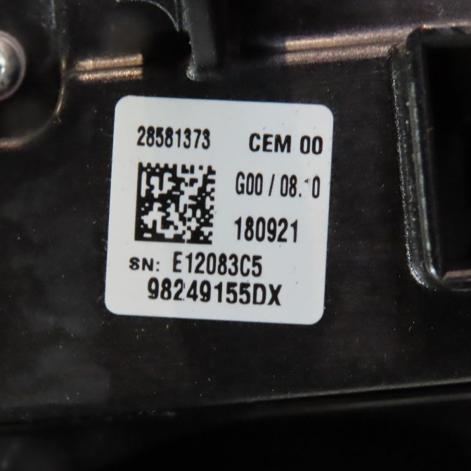 Bouton de warning occasion  Peugeot 3008 SUV (MC_, MR_, MJ_, M4_) 1.2 thp/ puretech 130 (mrhnsm, mrhnsu, mrhnsj, mrhnyw,... (2016)   98249155DX  3