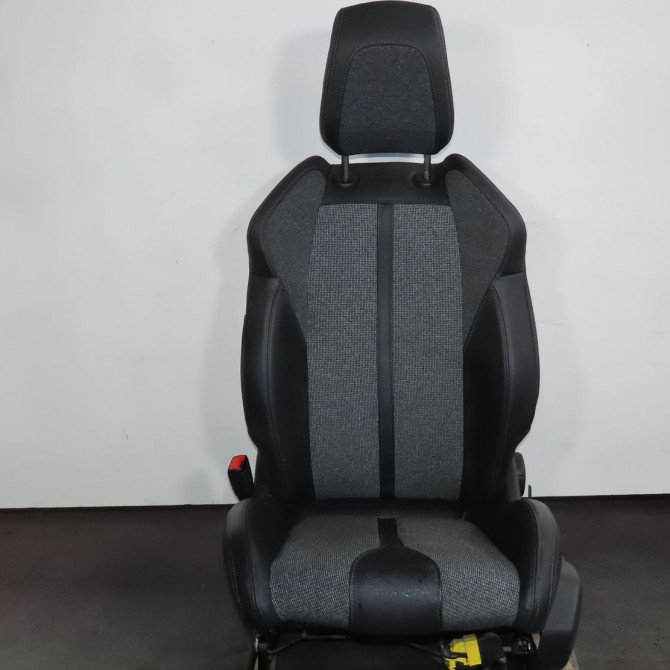 Interieur complet occasion  Peugeot 3008 SUV (MC_, MR_, MJ_, M4_) 1.2 thp/ puretech 130 (mrhnsm, mrhnsu, mrhnsj, mrhnyw,... (2016)     1