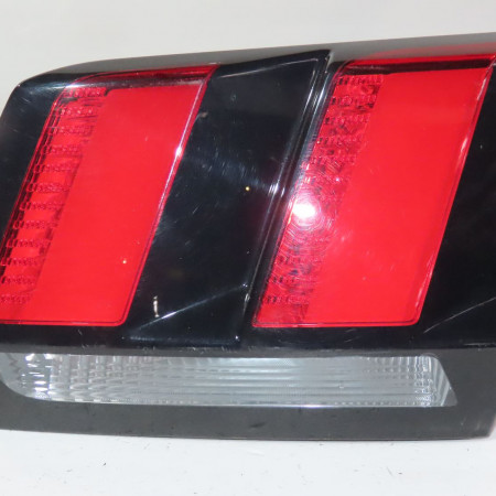 Feu arrière intérieur droit occasion  Peugeot 3008 SUV (MC_, MR_, MJ_, M4_) 1.2 thp/ puretech 130 (mrhnsm, mrhnsu, mrhnsj, mrhnyw,... (2016)   9810477780 
