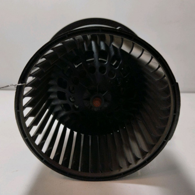 Moteur ventilateur chauffage occasion  Renault CLIO IV (BH_) 1.2 tce 120 (bhau) (2016)   272101005R  1