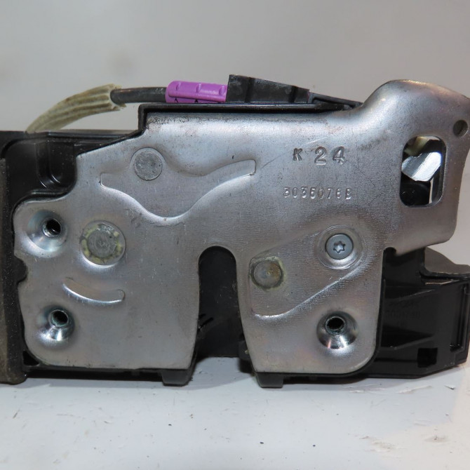 Serrure porte avd occasion  Chevrolet CAMARO 2.0 turbo (2016)   13510505  1