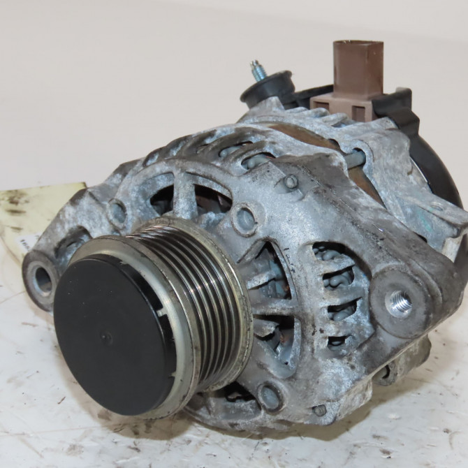 Alternateur occasion  Peugeot 108 1.0 vti (2014)   270600Q180  4