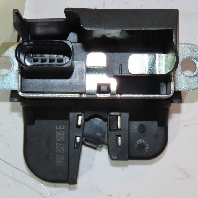 Serrure hayon occasion  Volkswagen vw POLO V (6R1, 6C1) 1.2 tdi (2009) 5 portes   6R0827505E9B9  2