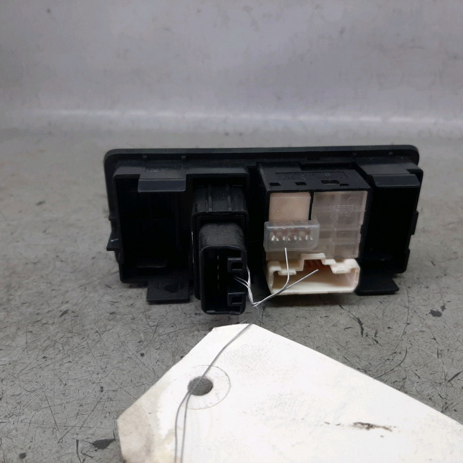 Commande rétroviseurs extérieures électriques occasion  Toyota AVENSIS (_T25_) 2.0 d-4d (cdt250_) (2003-2008)   8487205010  2