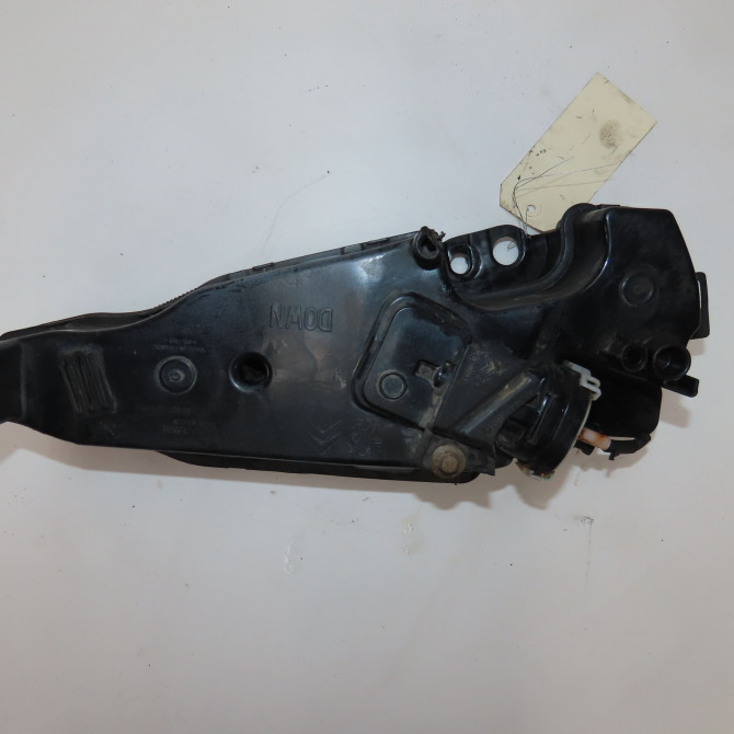  occasion  Peugeot 208 I (CA_, CC_) 1.6 hdi / bluehdi 75 (2013) 5 portes   9815712580  3