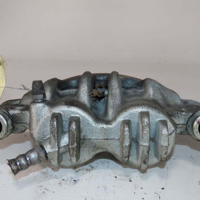 Etrier de frein avant gauche occasion  Renault MASTER III Camionnette (FV) 2.3 dci 135 fwd (fv0n, fv08) (2014)   410119220R  2