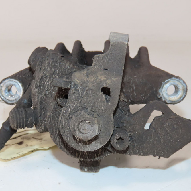 Etrier de frein arrière droit occasion  Volkswagen vw GOLF IV (1J1) 1.9 sdi (1997-2005)   1J0615424H  2