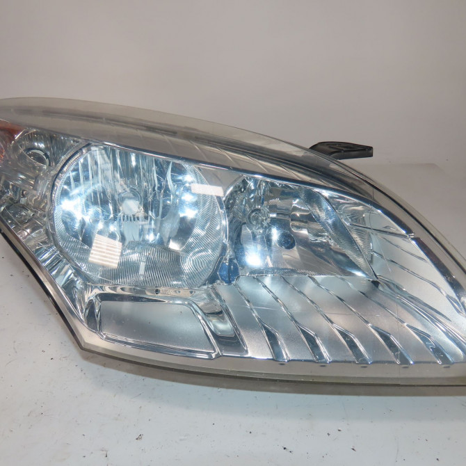 Phare droit occasion  Renault MEGANE III 3/5 portes (BZ0/1_, B3_) 1.5 dci (bz09, bz0d, bz1w, bz29, bz14) (2009) 5 portes   260105680R  1