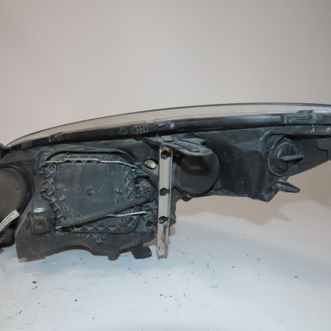 Phare droit occasion  Renault MEGANE III 3/5 portes (BZ0/1_, B3_) 1.5 dci (bz09, bz0d, bz1w, bz29, bz14) (2009) 5 portes   260105680R  3