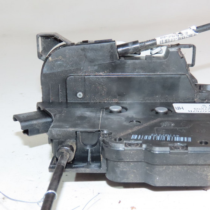 Serrure porte ard occasion  Renault CLIO IV (BH_) 0.9 tce 90 (2012) 5 portes   825000767R  3