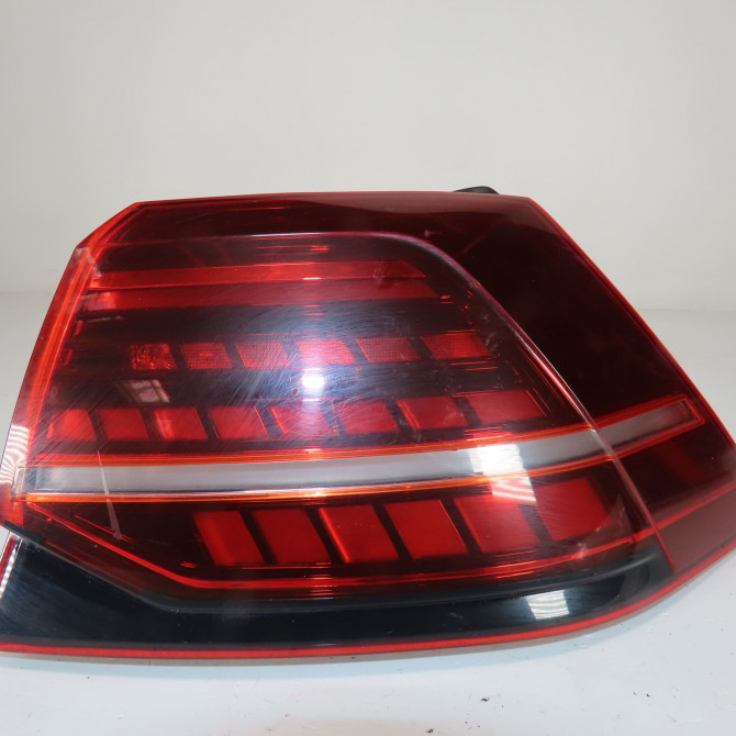 Feu arrière droit occasion  Volkswagen vw GOLF VII (5G1, BQ1, BE1, BE2) 1.6 tdi (2012-2017)   5G0945208  1