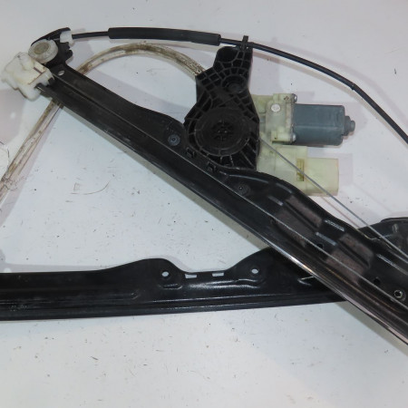 Mecanisme+moteur leve-glace avg occasion  Peugeot 308 SW II (LC_, LJ_, LR_, LX_, L4_) 1.6 bluehdi 120 (2014-2021)   9826079580 