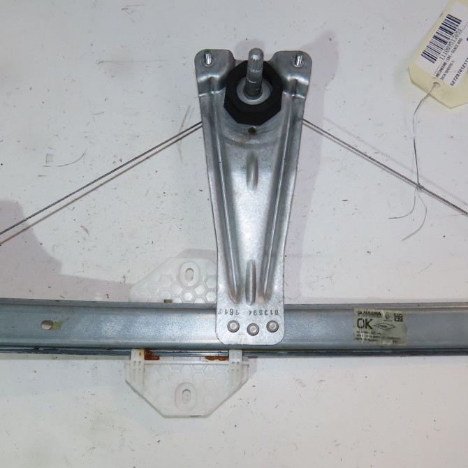Mecanisme leve-glace arrière droit occasion  Dacia SANDERO II Tce 90 (b8m1, b8ma) (2012) 5 portes   827202131R  1
