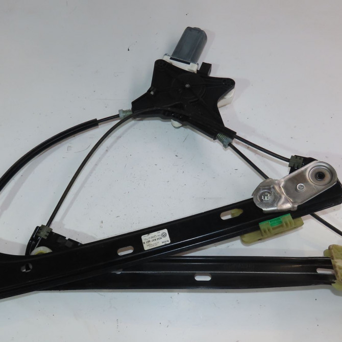 Mecanisme+moteur leve-glace avg occasion  Volkswagen vw PASSAT B8 Variant (3G5, CB5) 2.0 tdi (2014)   3G0837461C  2