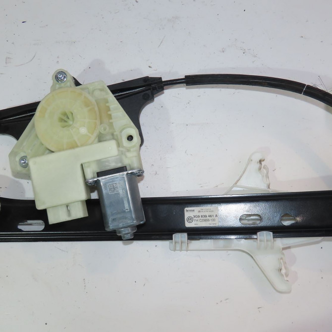Mecanisme+moteur leve-glace arg occasion  Volkswagen vw PASSAT B8 Variant (3G5, CB5) 2.0 tdi (2014)   3G9839461B  2