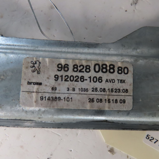 Mecanisme + moteur lève-glace avant droit occasion  Peugeot 5008 (0U_, 0E_) 1.6 bluehdi 120 (2014-2017) 5 portes   9682808880  2