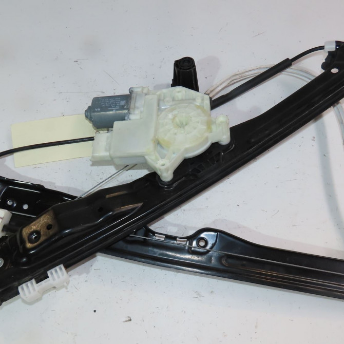 Mecanisme+moteur leve-glace avg occasion  Peugeot 308 II (LB_, LP_, LW_, LH_, L3_) 1.5 bluehdi 100 (2018-2021) 5 portes   9826079580  2