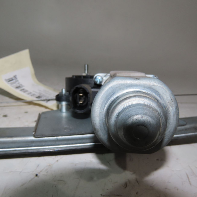 Mecanisme + moteur lève-glace avant droit occasion  Opel VIVARO A Autobus/Autocar (X83) 2.0 cdti (f7, j7, a07) (2006-2014)   91165705  3