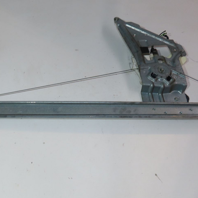 Mecanisme+moteur leve-glace avg occasion  Mercedes-benz SPRINTER 3-t Camionnette (B906) 209 cdi (906.611, 906.613) (2006-2009)   9067200046  2