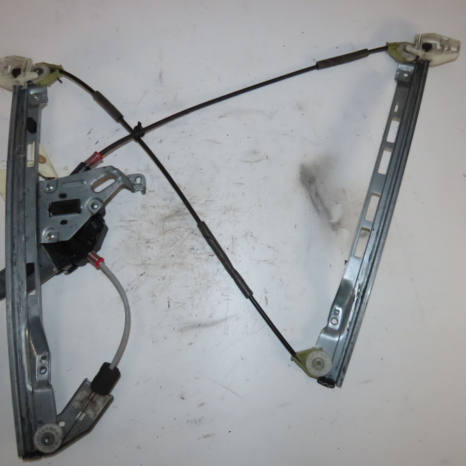 Mecanisme+moteur leve-glace avg occasion  Peugeot 206+ (2L_, 2M_) 1.4 hdi eco 70 (2009-2013) 5 portes   9221G0  1