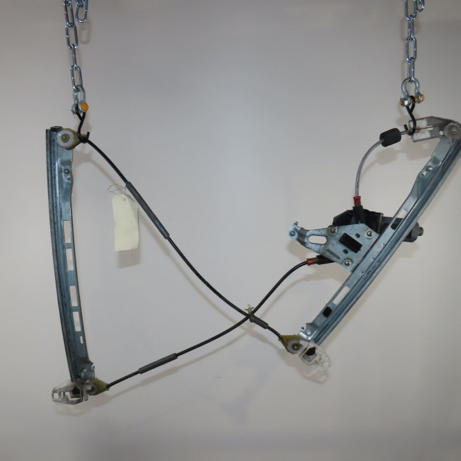 Mecanisme+moteur leve-glace avg occasion  Peugeot 206 3/5 portes (2A/C) 1.4 i (1998-2012) 3 portes   9221G0  4