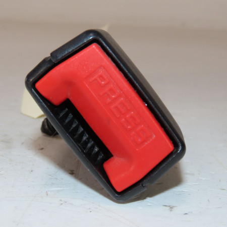 Ancrage ceinture arrière droit occasion  Renault TWINGO II (CN0_) 1.2 16v (cn04, cn0a, cn0b) (2007-2014) 3 portes   8200384677 