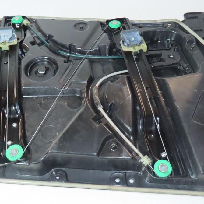 Mecanisme + moteur lève-glace avant droit occasion  Mercedes-benz CLASSE C (W205) C 200 d (205.007) (2015-2018)   2057205023  1