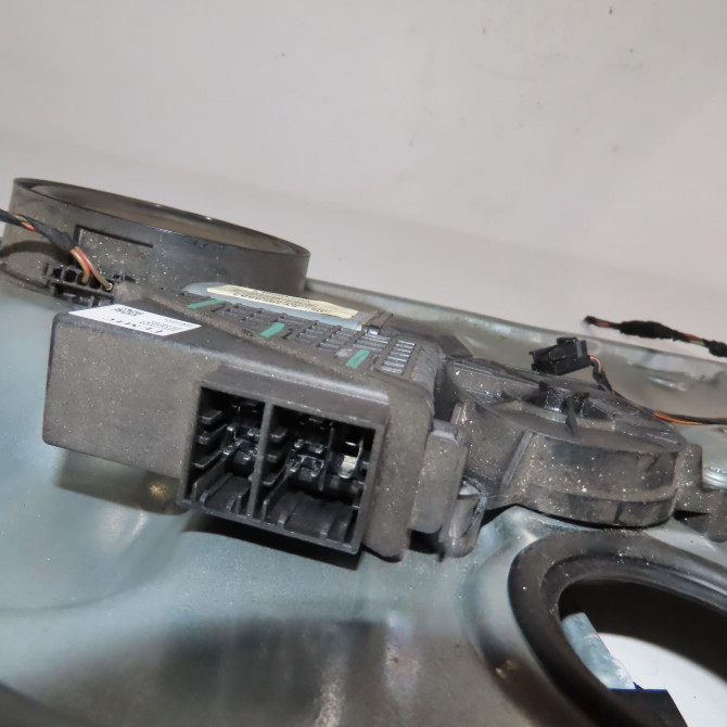 Mecanisme+moteur leve-glace avg occasion  Volkswagen vw POLO (9N_, 9A_) 1.4 tdi (2001-2005) 3 portes   6Q4837461J  3