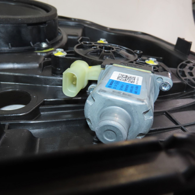 Mecanisme+moteur leve-glace arg occasion  Kia CEED (CD) 1.0 t-gdi (2018)   83471J7700  3