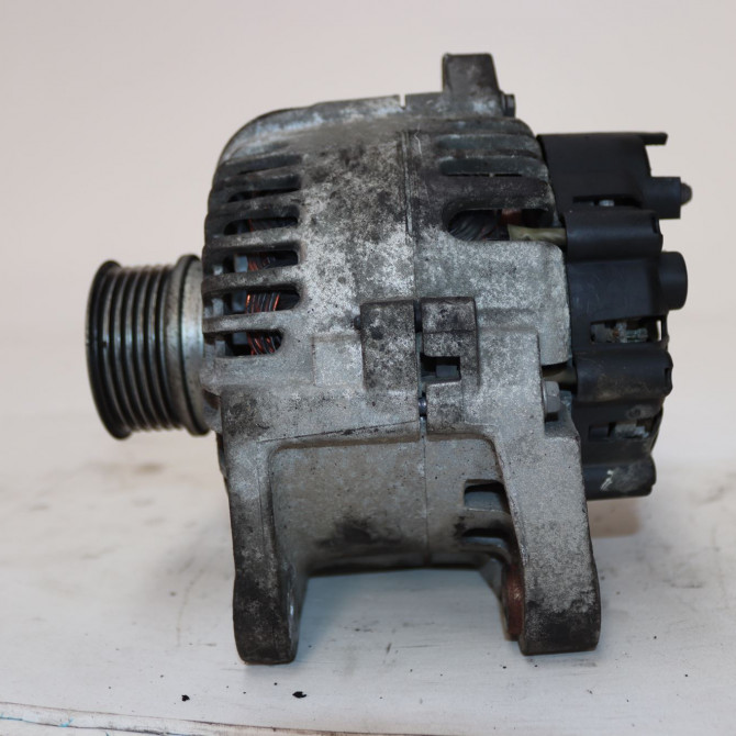 Alternateur occasion  Dacia DUSTER (HS_) 1.6 16v 4x4 (2010-2018)   8200667607  3