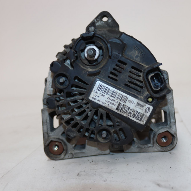 Alternateur occasion  Dacia DUSTER (HS_) 1.6 16v 4x4 (2010-2018)   8200667607  4